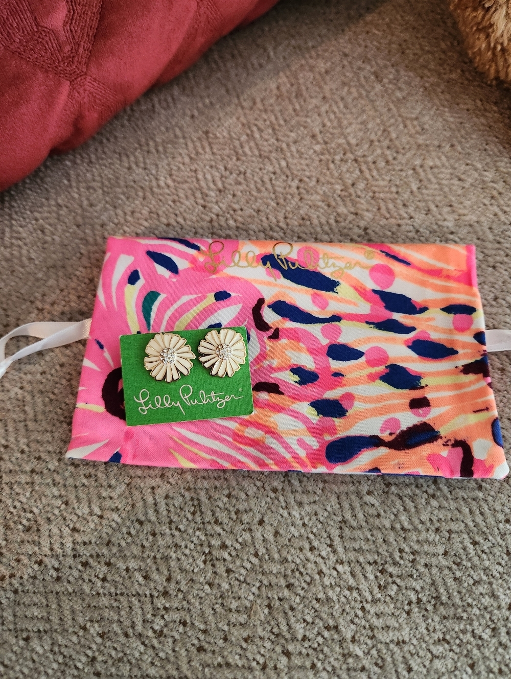 NOC LILLY PULITZER DAISY STUD PIERCED EARRINGS